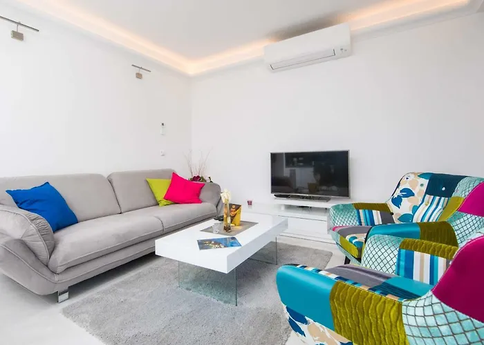 The First Fantasy Apartman