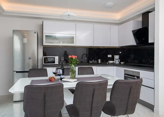 The First Fantasy Apartman *